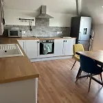 Wheatsheaf Flat Apartament *