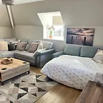 Wheatsheaf Flat Apartament *